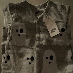 Monica + Andy Gray Ghost Print Onesie Pajama (3-6mo) | NEW with tags